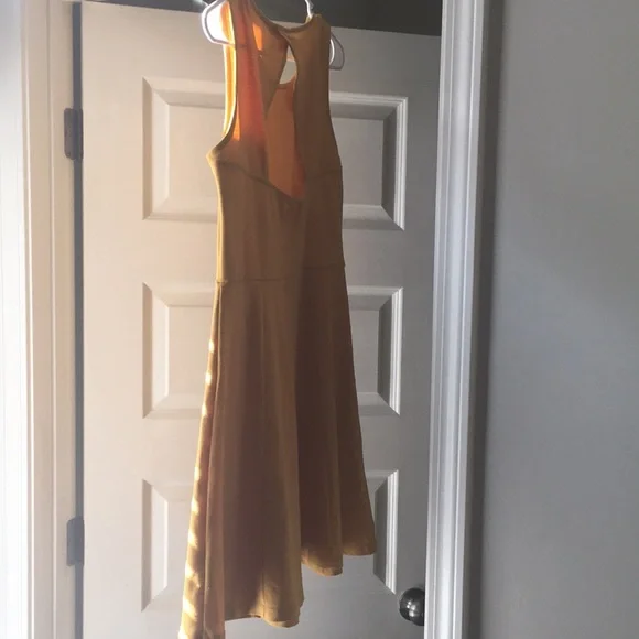 H & M womens mustard colored size M dress - Picture 6 of 10